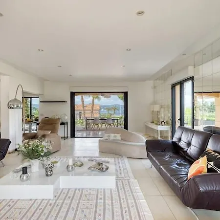 A L'entree De St Tropez Vue 2 Minutes A Pied Ferienhaus *